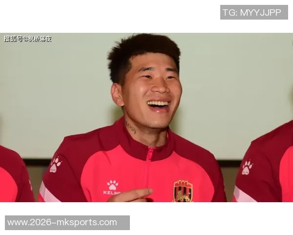 李刚仁手球送点球机会布雷斯特点球滑倒错失良机