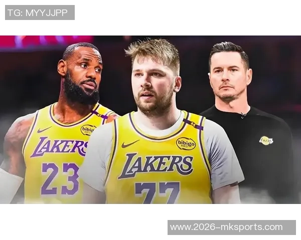 詹姆斯分享与东契奇里夫斯配合心得期待弱侧接球机会